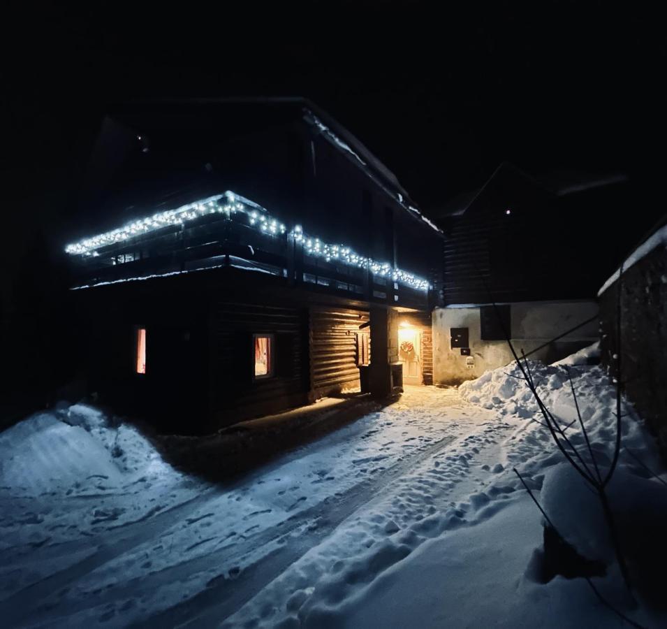 Chata Reina Villa Puste Pole Eksteriør bilde